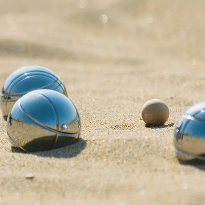 Juego de Bochas en la Arena