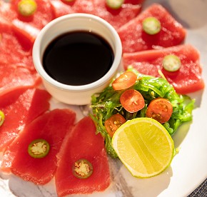 Tiradito de atún