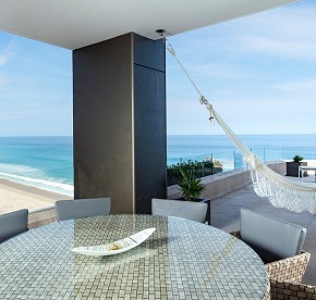 Las suites de Garza Blanca Los Cabos son un refugio perfecto frente al mar. Descubre la perfección en cada detalle a través de nuestra galería de fotos.