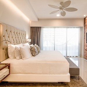 Las suites de Garza Blanca Los Cabos son un refugio perfecto frente al mar. Descubre la perfección en cada detalle a través de nuestra galería de fotos.