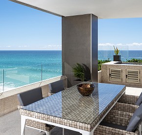 Las suites de Garza Blanca Los Cabos son un refugio perfecto frente al mar. Descubre la perfección en cada detalle a través de nuestra galería de fotos.