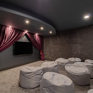 Las risas y la felicidad de los niños son el centro de nuestro Kids Club en Garza Blanca Los Cabos. Explora nuestra galería de imágenes y descubre cómo creamos recuerdos inolvidables para los más jóvenes.