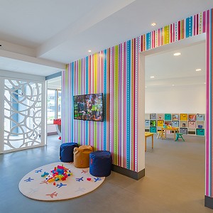 Las risas y la felicidad de los niños son el centro de nuestro Kids Club en Garza Blanca Los Cabos. Explora nuestra galería de imágenes y descubre cómo creamos recuerdos inolvidables para los más jóvenes.