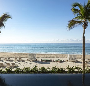 Nuestra galería de fotos captura la esencia de Cabo, desde las olas rompiendo en la costa hasta la fauna marina que habita en sus aguas.