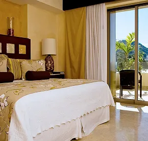 Oceanfront Penthouse - Panoramic View Balcony