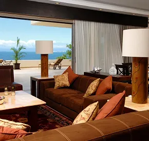 Oceanfront Penthouse - Living Room and Terrace