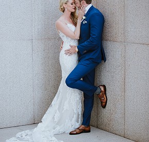 Cada imagen cuenta una historia de amor en Garza Blanca Los Cabos. Descubre la magia de nuestras bodas a través de nuestra galería fotográfica.