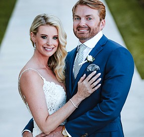 Cada imagen cuenta una historia de amor en Garza Blanca Los Cabos. Descubre la magia de nuestras bodas a través de nuestra galería fotográfica.