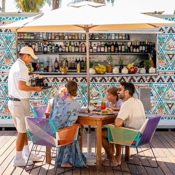 Resort Credit up to $2,500 USD<sup>(1)</sup>