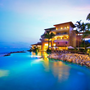 Infinity Pool Sunset - Garza Blanca Preserve Puerto Vallarta