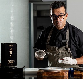 La cocina de clase mundial se encuentra con la belleza natural en nuestros restaurantes en Los Cabos. Descubre la fusión perfecta a través de nuestras fotos.