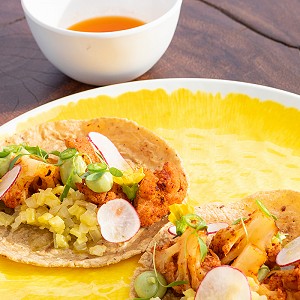 La cocina de clase mundial se encuentra con la belleza natural en nuestros restaurantes en Los Cabos. Descubre la fusión perfecta a través de nuestras fotos.