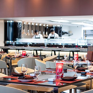 La cocina de clase mundial se encuentra con la belleza natural en nuestros restaurantes en Los Cabos. Descubre la fusión perfecta a través de nuestras fotos.