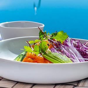 La cocina de clase mundial se encuentra con la belleza natural en nuestros restaurantes en Los Cabos. Descubre la fusión perfecta a través de nuestras fotos.